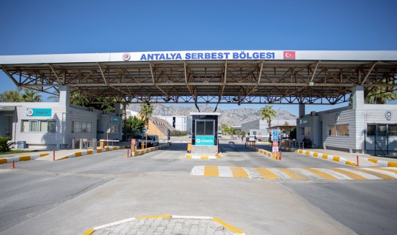 Antalya Yat Tersaneleri Üretim Yapacak Yer Bulamıyor