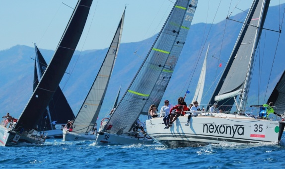 Marmaris'te Yelkenlerin Görsel Şovu Başladı